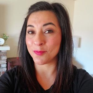 Meet your Posher, Regina